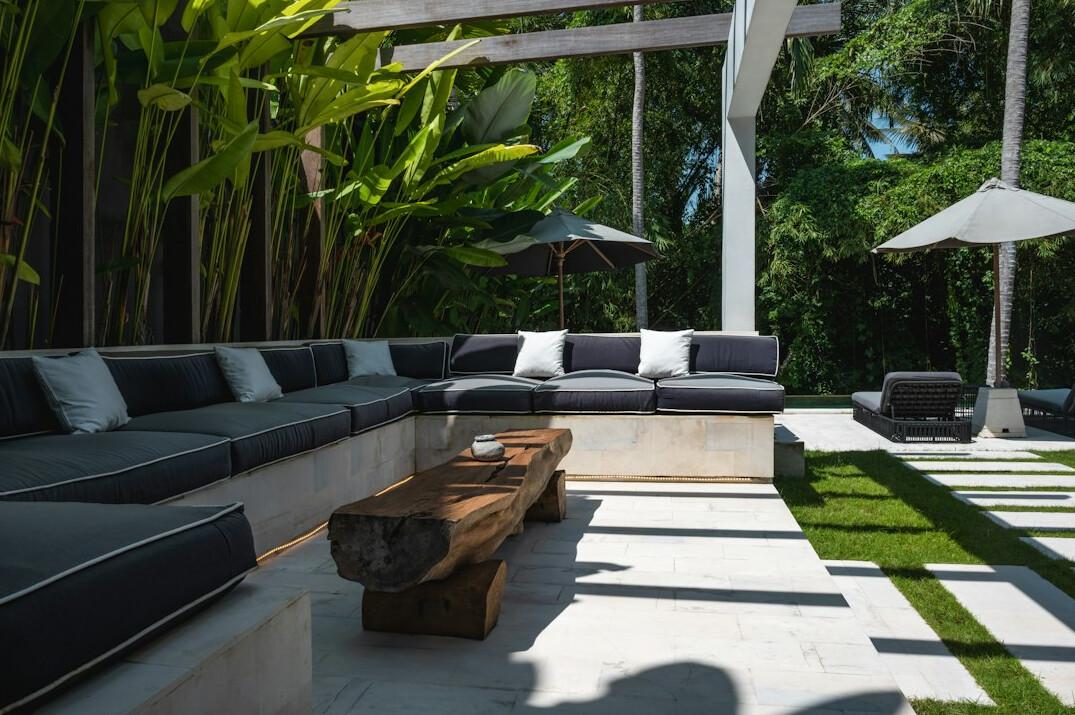 celebrity outdoor patio