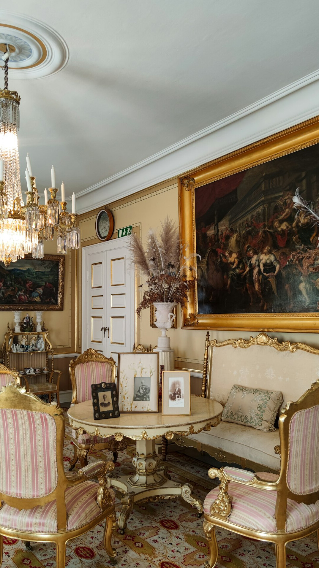 luxury french living room